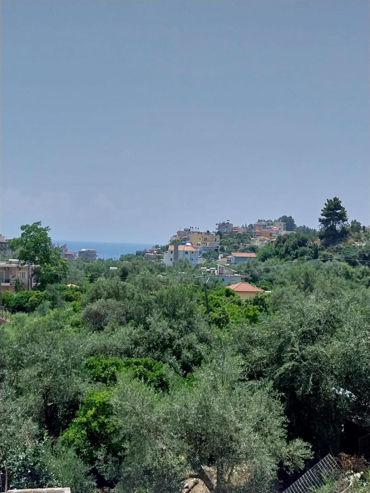 Lions Lair Hotel Himara