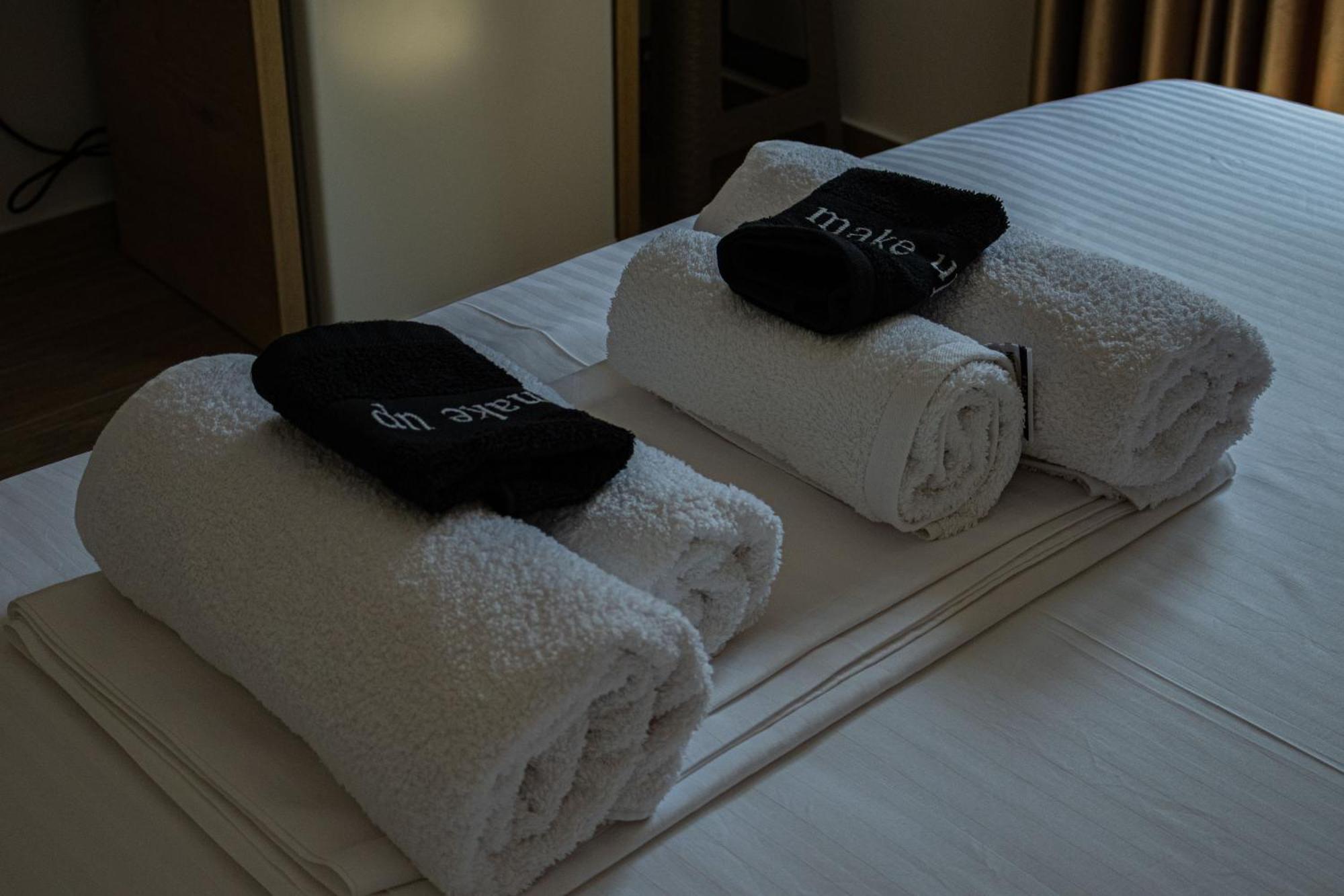 Hotel Lions Lair Himara