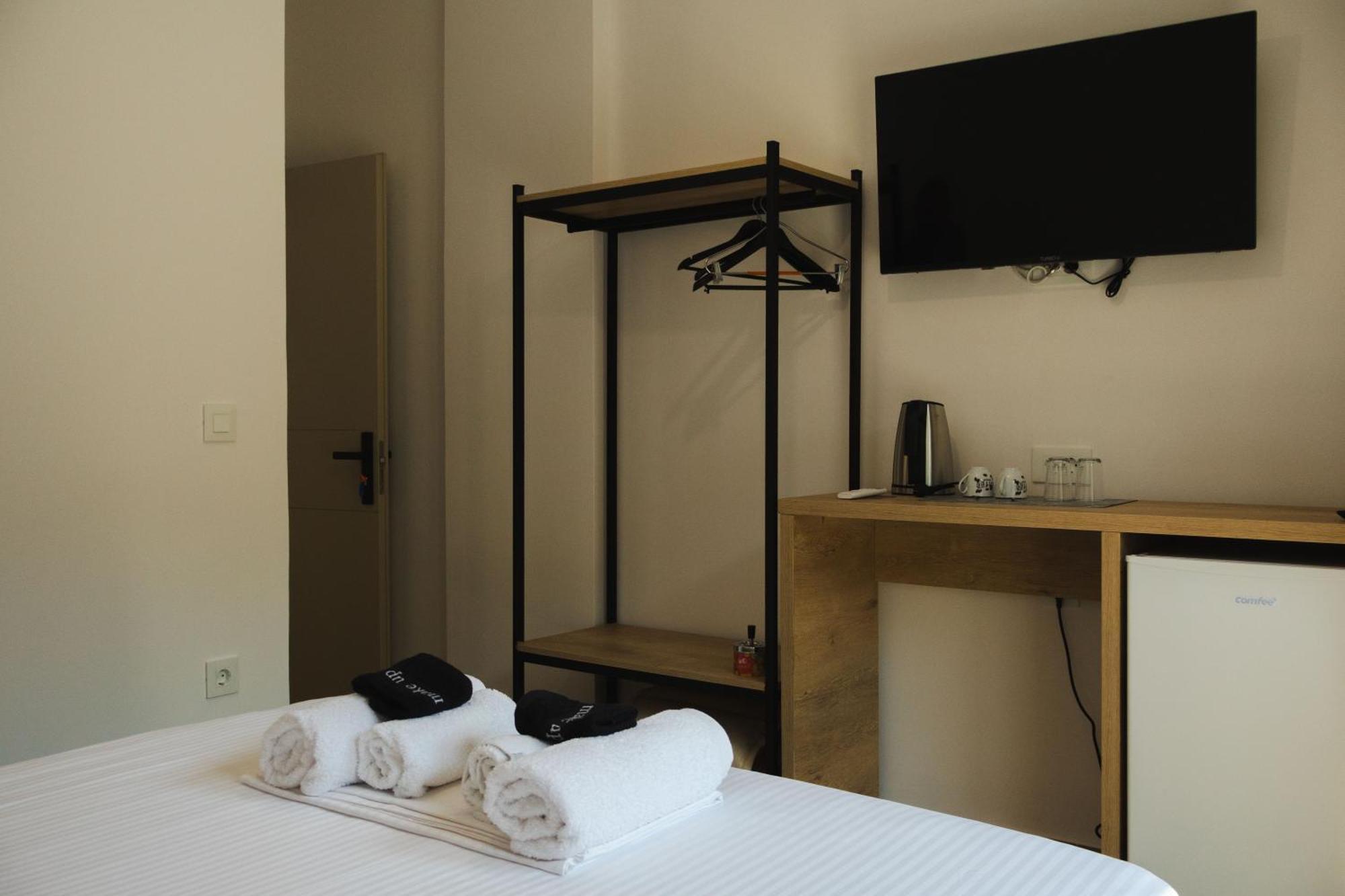 Lions Lair Hotel